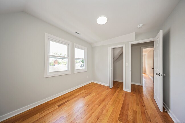 Building Photo - 42 Waterville St