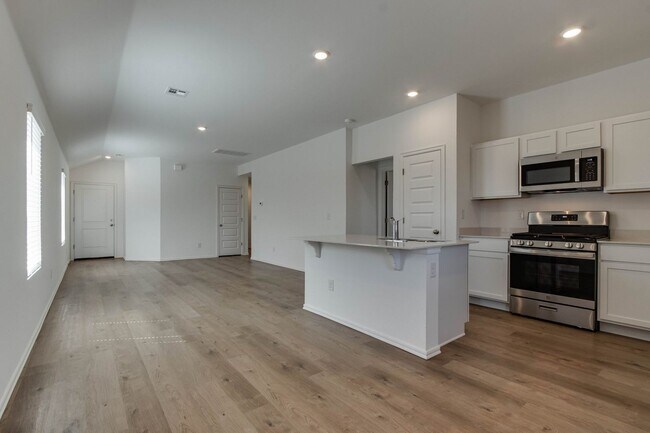 Building Photo - New Construction Living in Yukon's Redstone Ranch