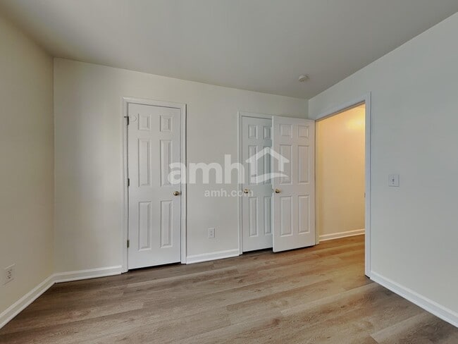 Building Photo - 4905 Heritage Woods Ct