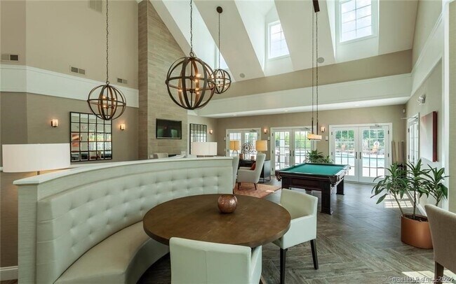 Building Photo - 40 Copper Square Dr