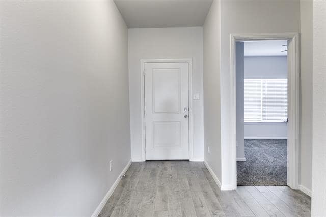 Building Photo - 701 Blacktail Dr