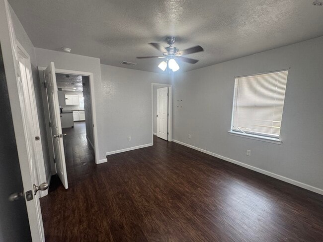 Building Photo - 4123 Beard Ave