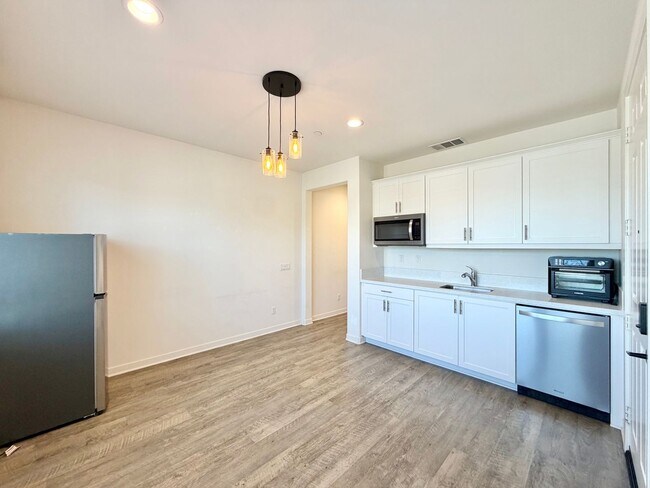 Building Photo - 30411 Ridgecrest Rd