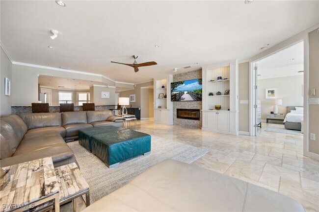 Building Photo - 265 Barefoot Beach Blvd