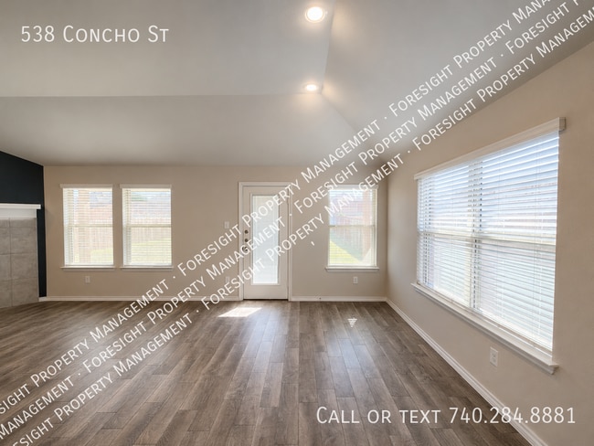 Building Photo - 538 Concho St