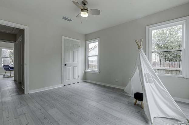 Building Photo - 1110 Clower-