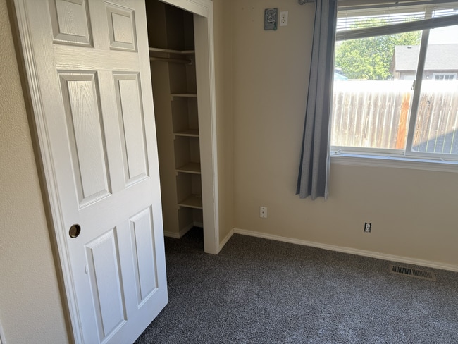Building Photo - Madison Duplex