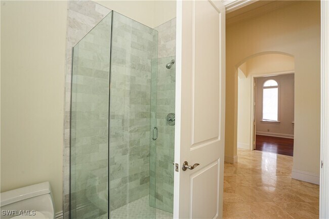 Building Photo - 823 Cassena Rd