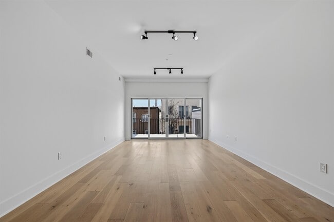 Building Photo - 194 Cambridge Ave