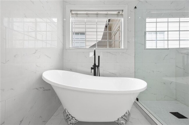 Building Photo - 1644 Donovan's Ridge