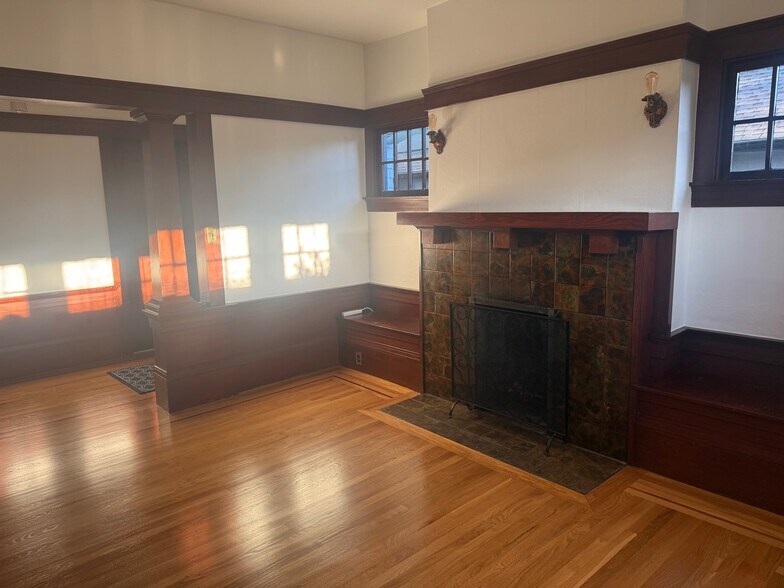 Living Room - 28 Croxton Ave