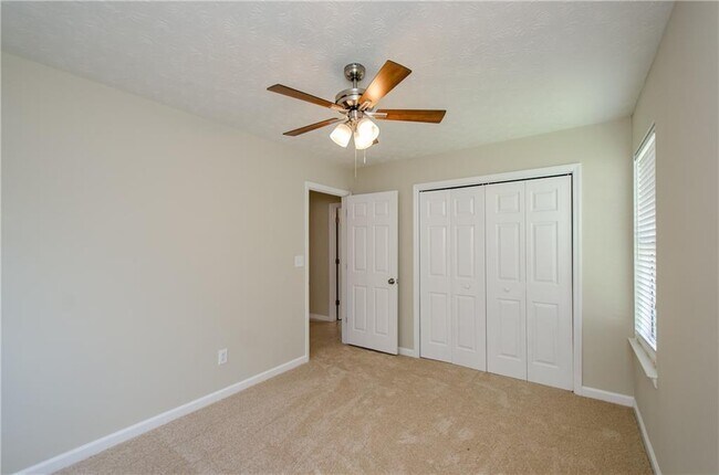 Building Photo - 10840 Mortons Crossing