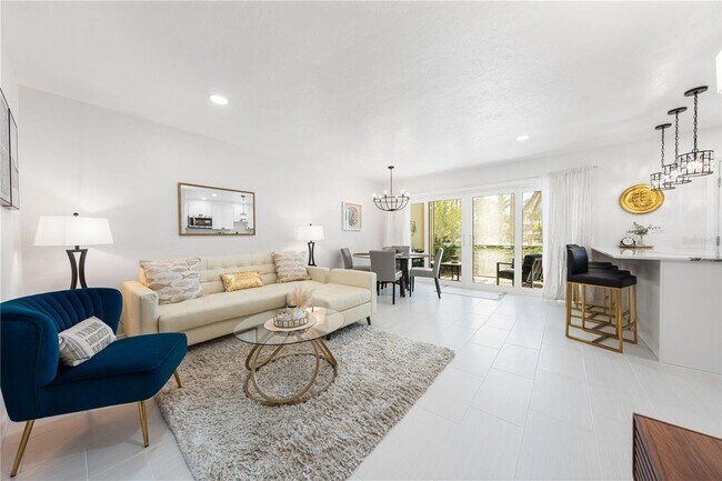 Building Photo - 137 Avenida Messina