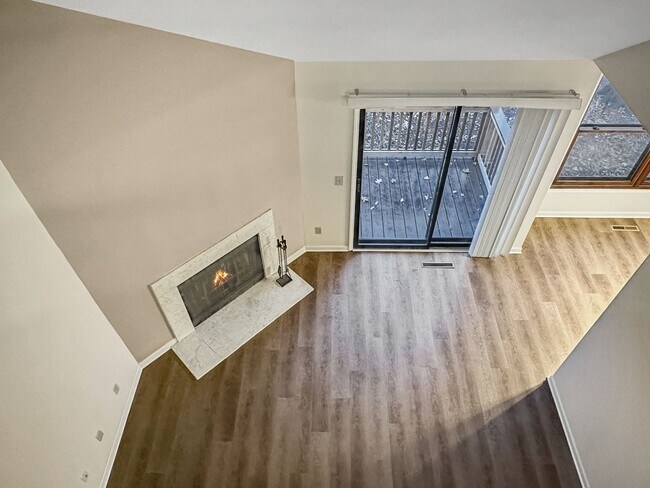 Building Photo - 15630 26th Ave N