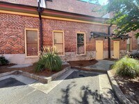 Building Photo - 476 Poplar St