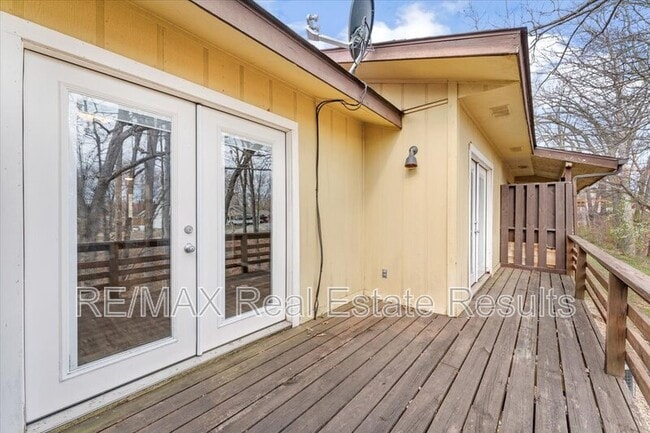 Building Photo - 5 Yates Ln