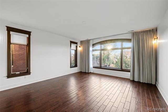 Building Photo - 360 Garfield St