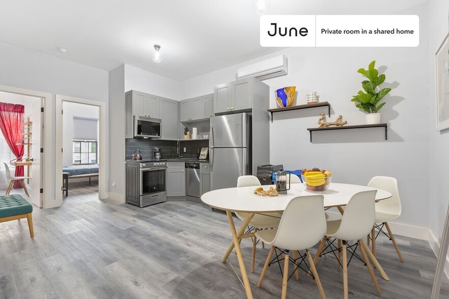 Building Photo - Cute Private ROOM in Flatbush