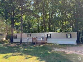 Building Photo - Two Bedroom Single Wide in Troutman