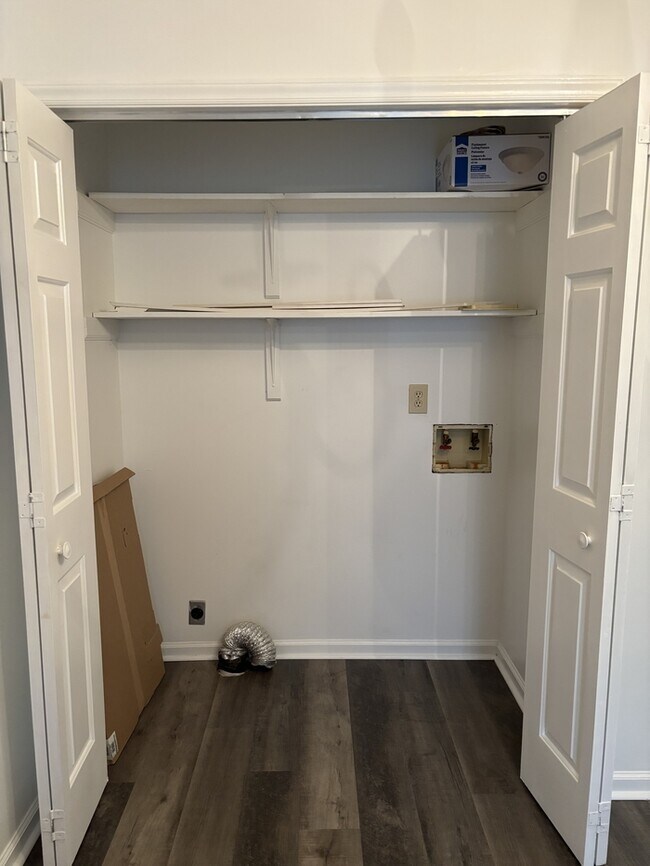 Building Photo - 207 S Lincoln St