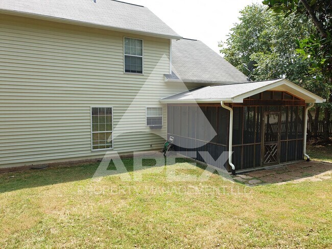 Building Photo - Beautiful 3 Bd 2.5 Ba Single Family Home in West Knoxville!!