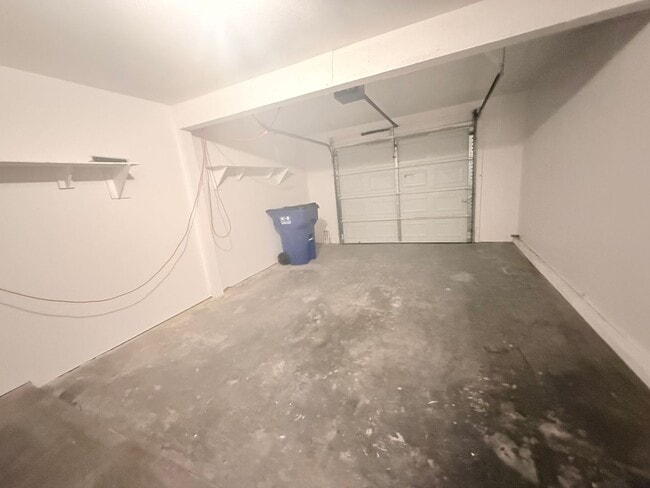 Building Photo - 3155 Posada Ct