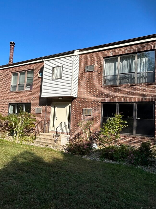 Building Photo - 87 Wellington Dr