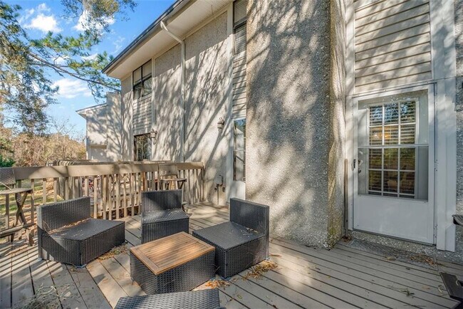 Building Photo - 1000 Sea Island Rd