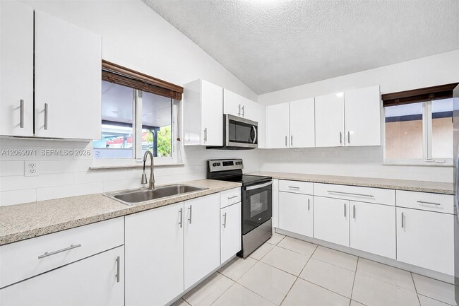 Building Photo - 7256 W 34th Ln