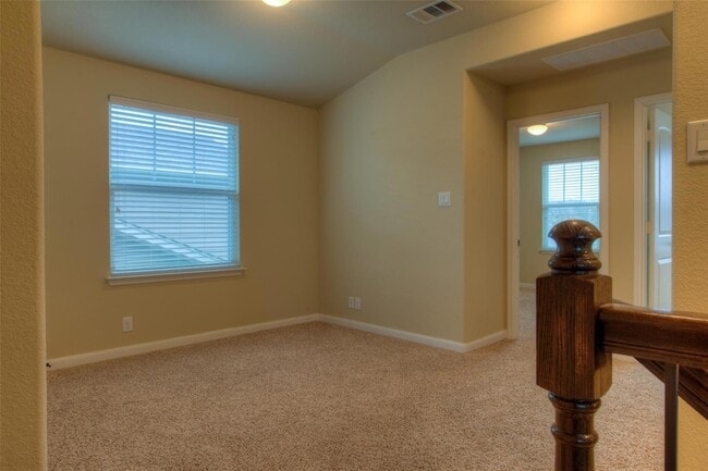 Building Photo - 8608 White Ibis Dr