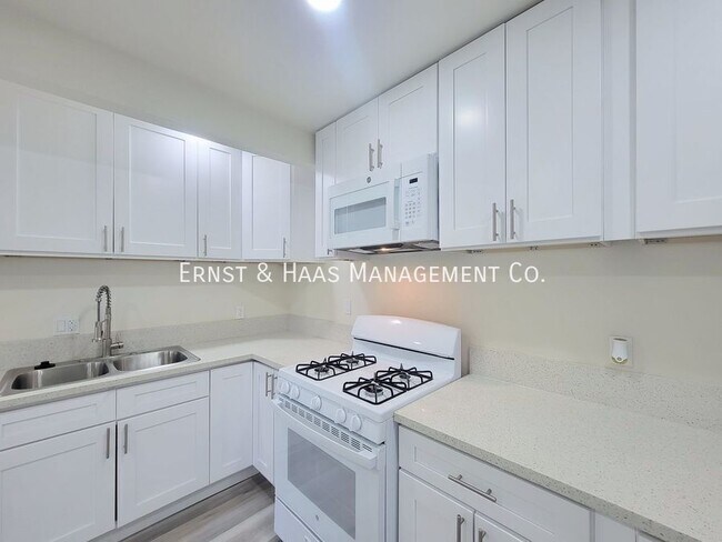 Building Photo - 3311 C Platt Ave