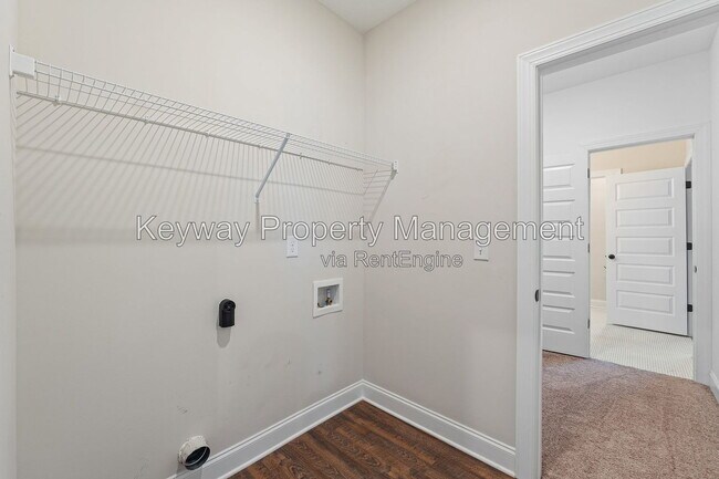 Building Photo - 904 Sandpiper Xing