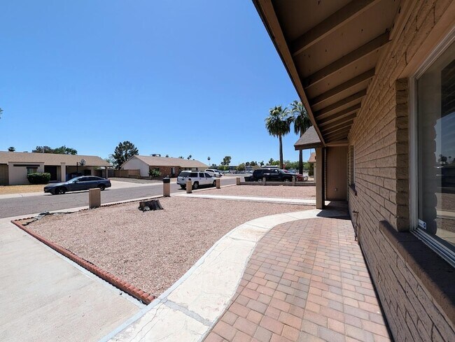 Building Photo - 3848 W North Ln