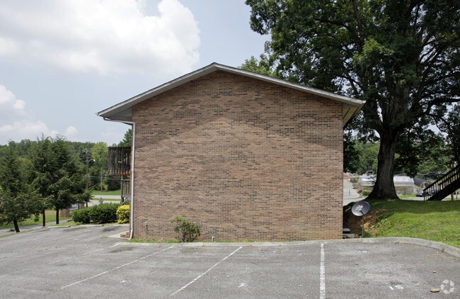 Building Photo - Chapman Heights Apartments