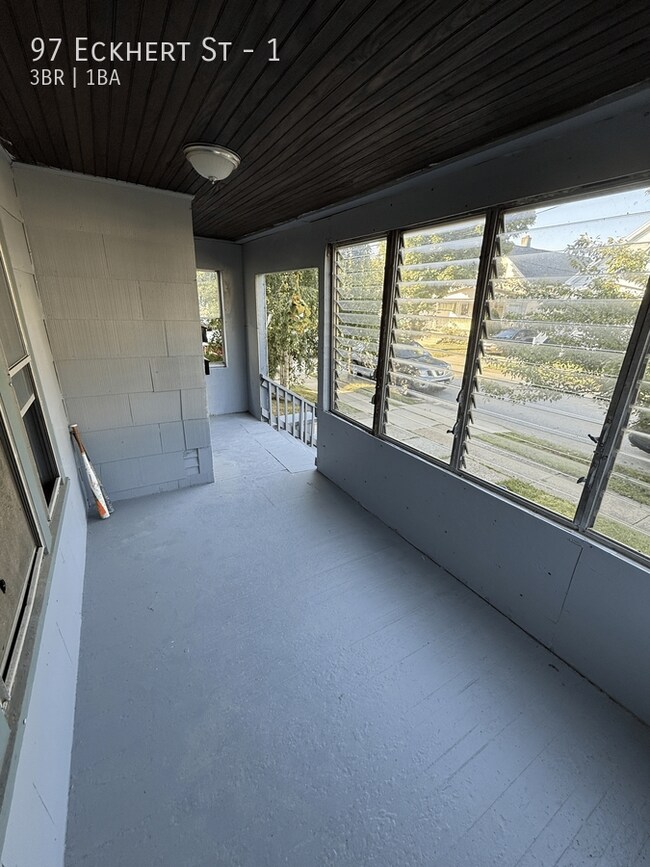 Building Photo - 97 Eckhert St