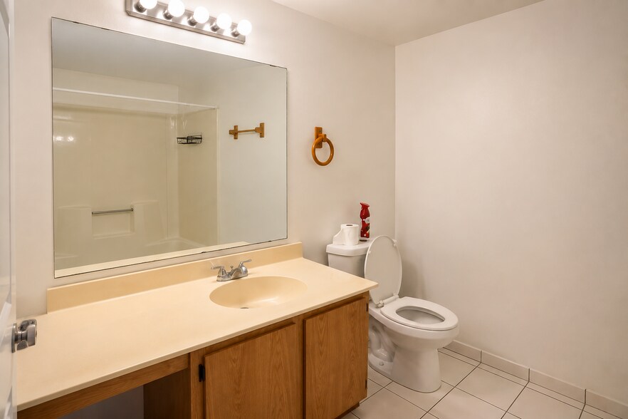 Building Photo - 1605 Palm Beach Trace Dr