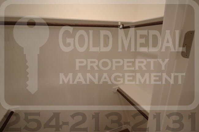 Building Photo - 5105 Red Rose Xing