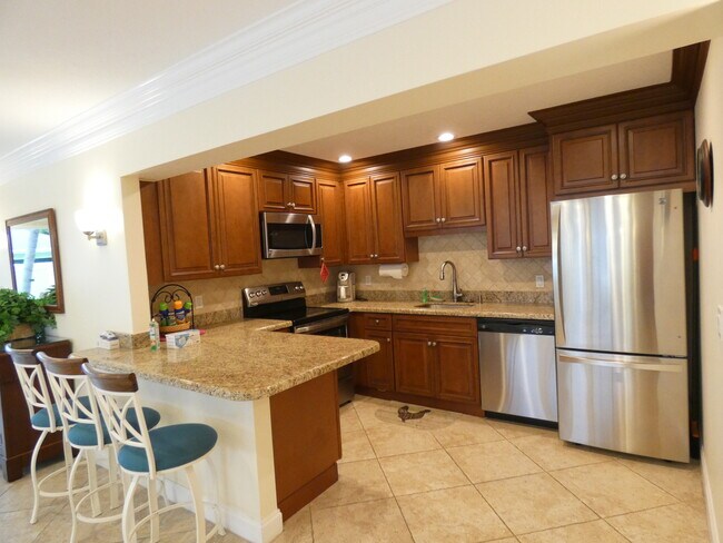 Building Photo - 3 SE Turtle Creek Dr