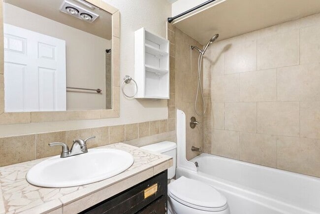 Building Photo - Cozy up in front of a fireplace in this beautiful 2bedroom!!!