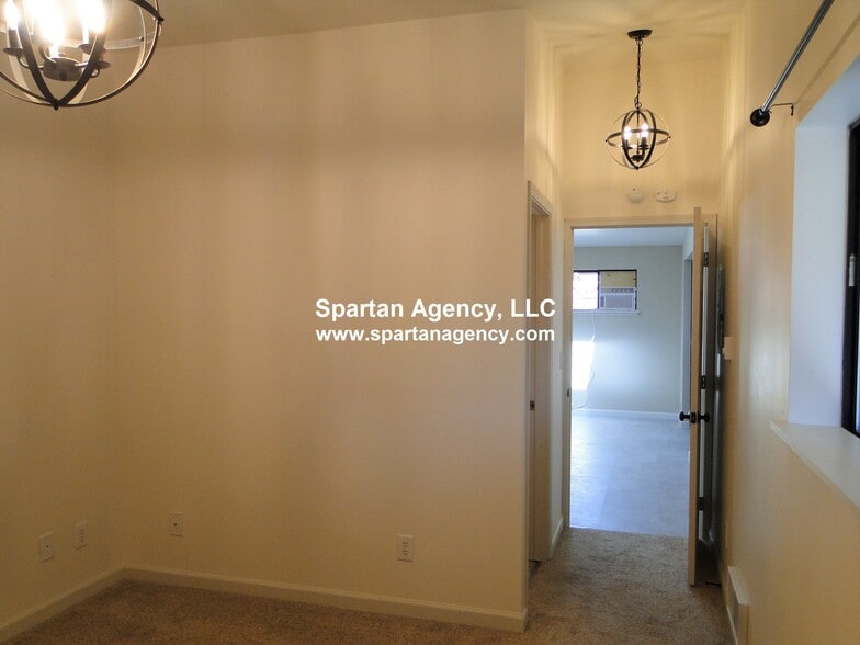 Building Photo - 1305 23rd St NW
