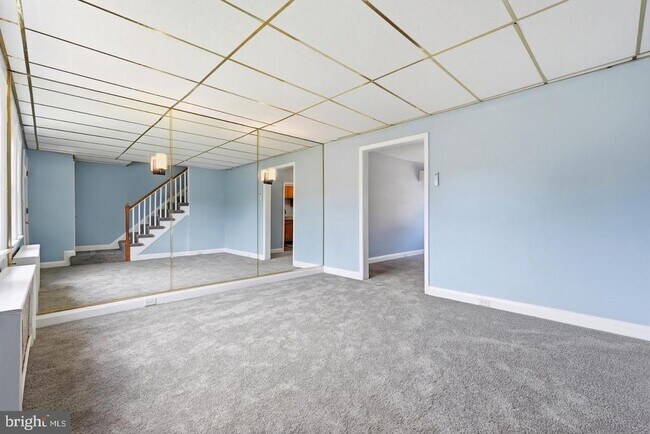 Building Photo - 934 Argonne Dr