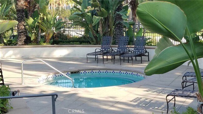 Building Photo - 908 N Acacia Ct