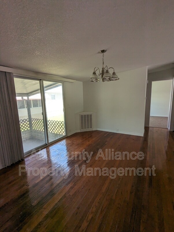 Building Photo - 34335 Lodge Dr