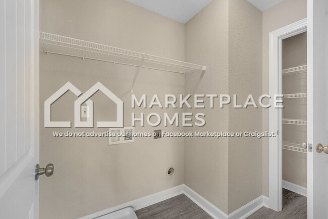 Building Photo - 1518 Charleston Ave