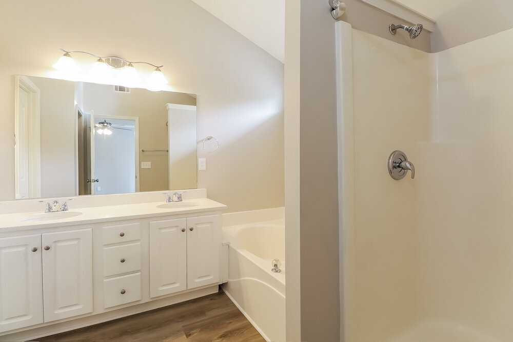 Building Photo - 553 Ransom Way