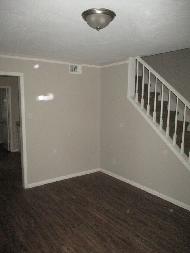 Building Photo - Call 832-538-3442 To Schedule Your Showing...