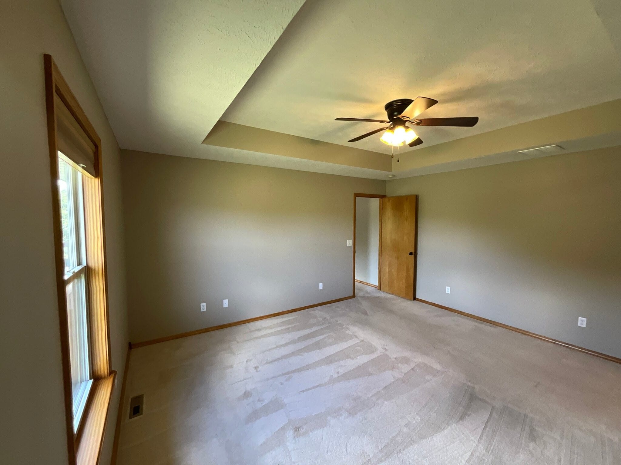Building Photo - 740 Jefferson Ct