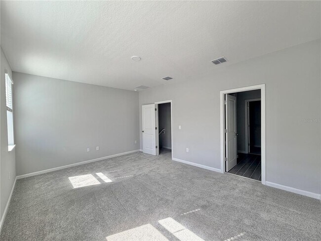 Building Photo - 15481 Bay Brg St