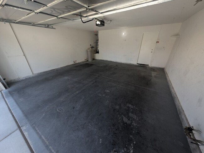 Building Photo - 1821 Running Fawn Ct