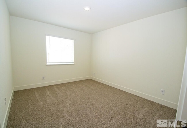 Building Photo - 7885 Taconite Dr